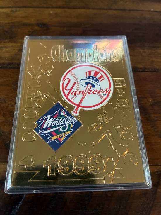 Upper Deck Other - 1999 Upper Deck New York Yankees 22KT Gold World Series Champions Card 797/9800